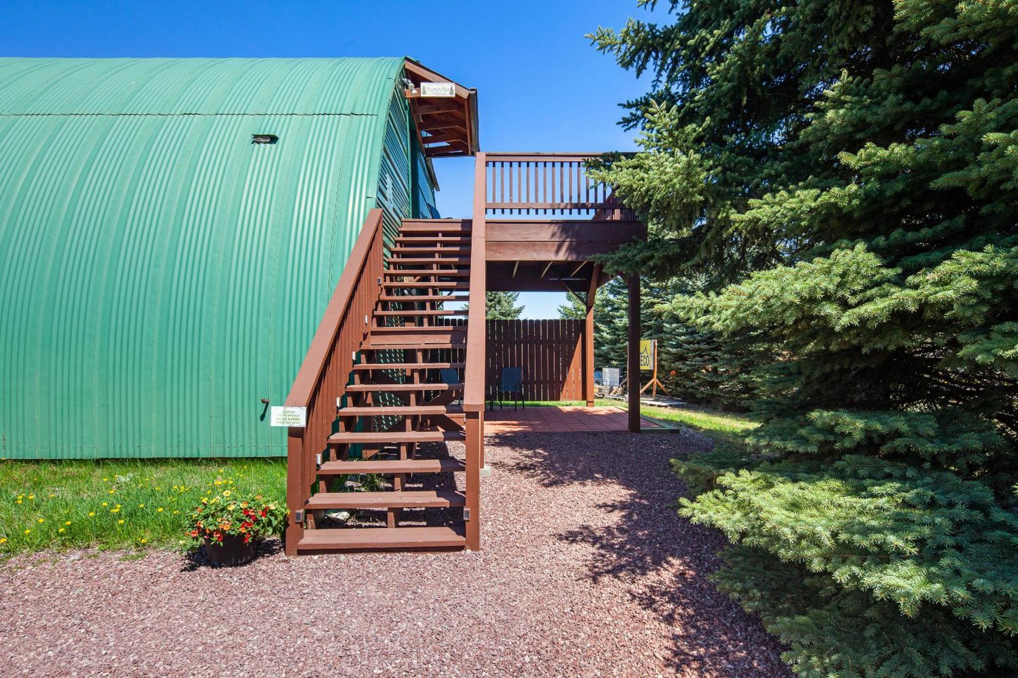 Sky Eco - Glacier General Store And Cabins Coram Exterior photo